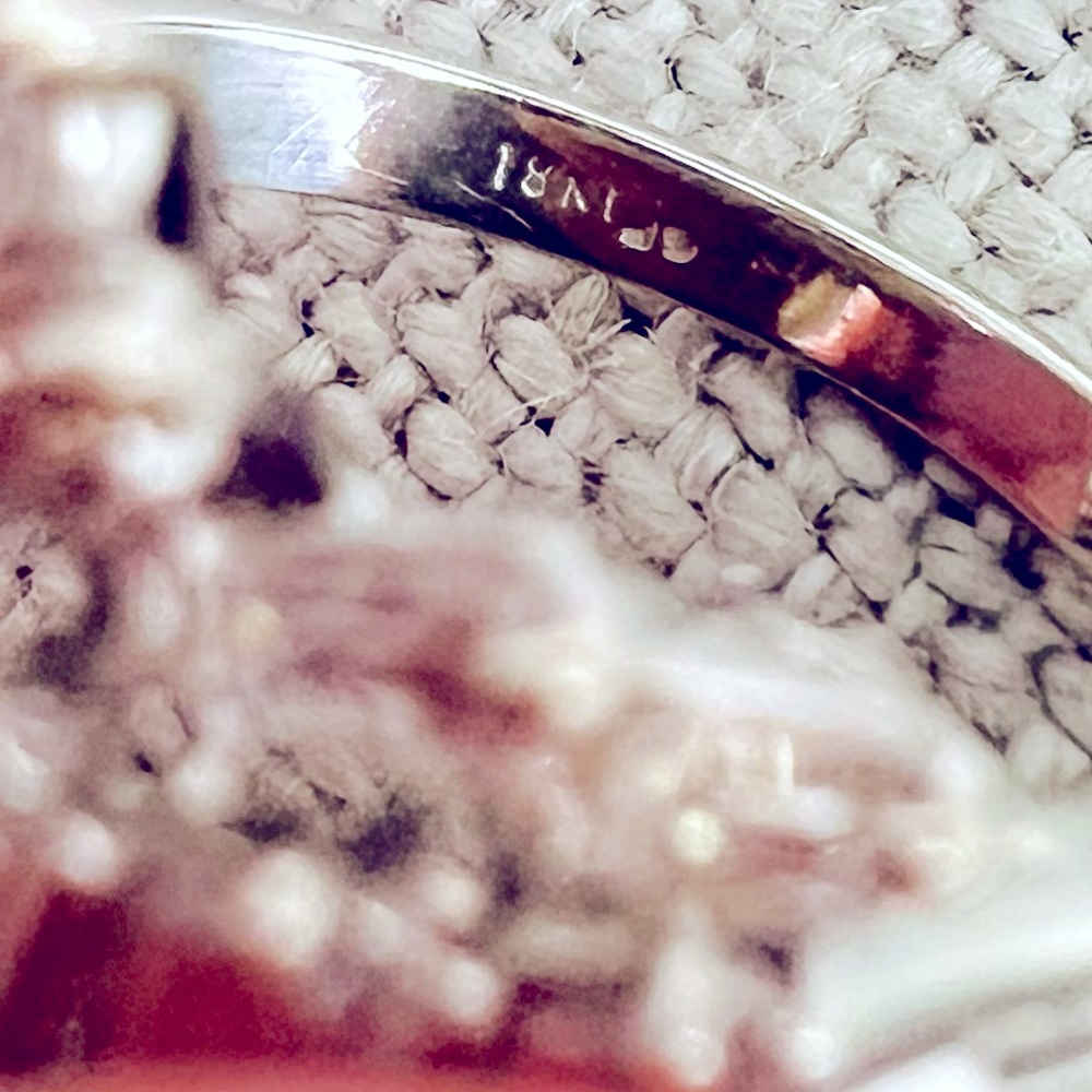 πHPπ18K White Gold Diamond Ring - Picture 10 of 11